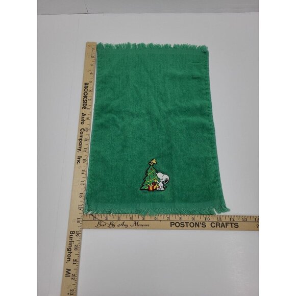 Vintage Peanuts Snoopy Hand Towel Woodstock on Christmas Tree - Picture 3 of 5